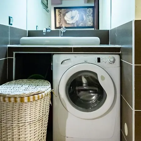 Lilly Main Train Station Old Town By The Heritage House Main Square Cracow * Краков